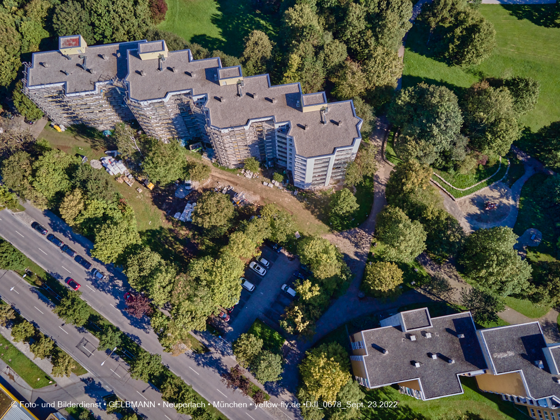 23.09.2022 - Karl-Marx-Ring 53-53c und Studentenwohnheim und Marx-Zentrum in Neuperlach